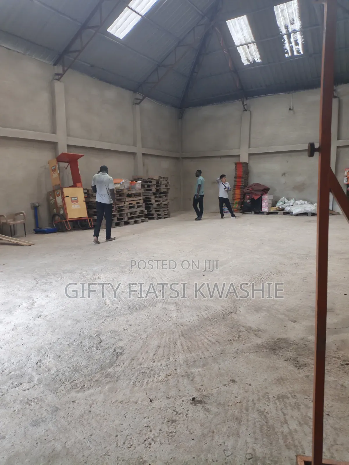Warehouse for Rent at Abinkyi