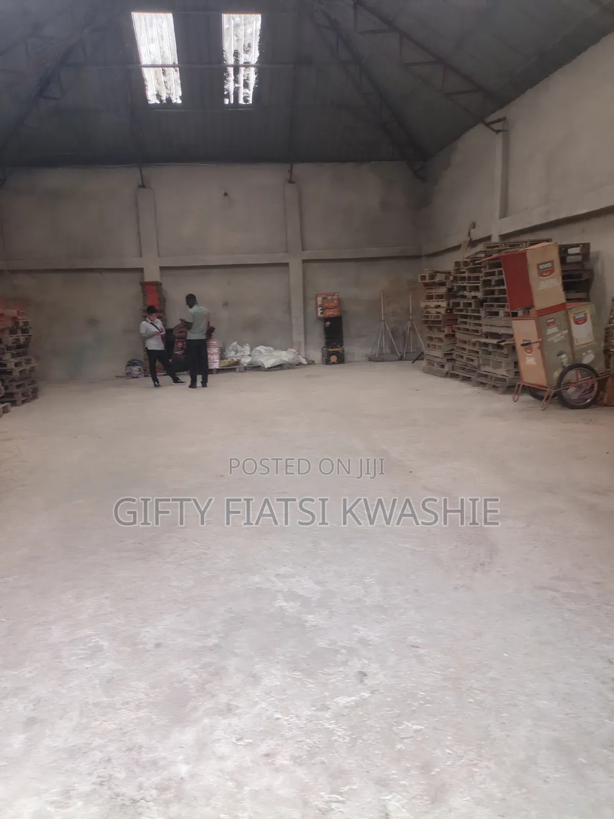 Warehouse for Rent at Abinkyi