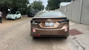 Hyundai Elantra SE Coupe FWD (1.8L 4cyl 6A) 2013 Brown