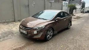 Hyundai Elantra SE Coupe FWD (1.8L 4cyl 6A) 2013 Brown