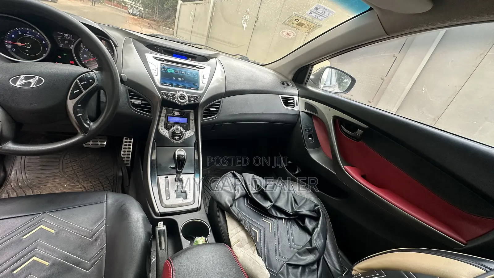 Hyundai Elantra SE Coupe FWD (1.8L 4cyl 6A) 2013 Brown