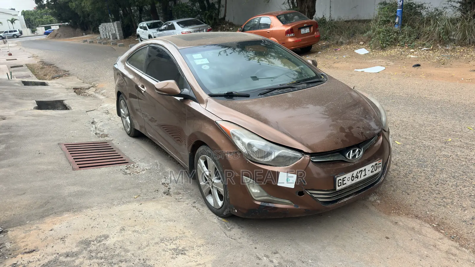 Hyundai Elantra SE Coupe FWD (1.8L 4cyl 6A) 2013 Brown