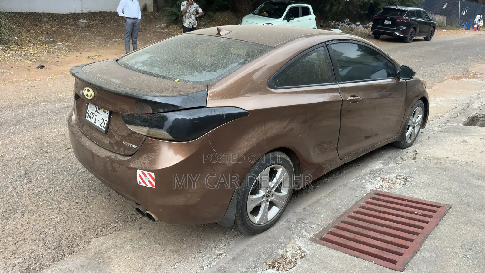 Hyundai Elantra SE Coupe FWD (1.8L 4cyl 6A) 2013 Brown