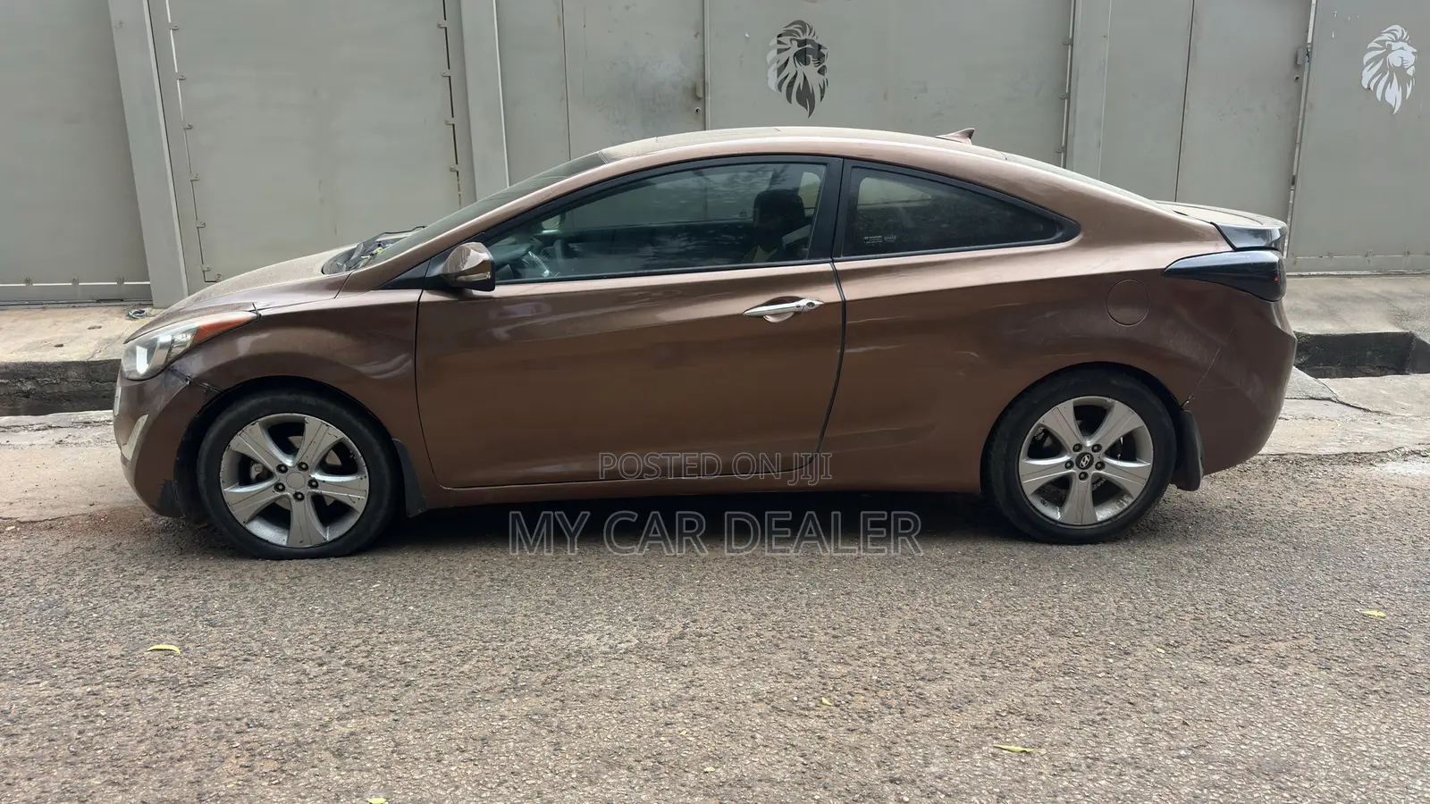 Hyundai Elantra SE Coupe FWD (1.8L 4cyl 6A) 2013 Brown