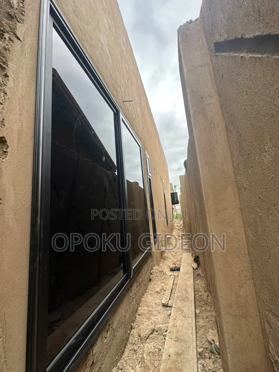 2bdrm House in Mayera, Pokuase for sale