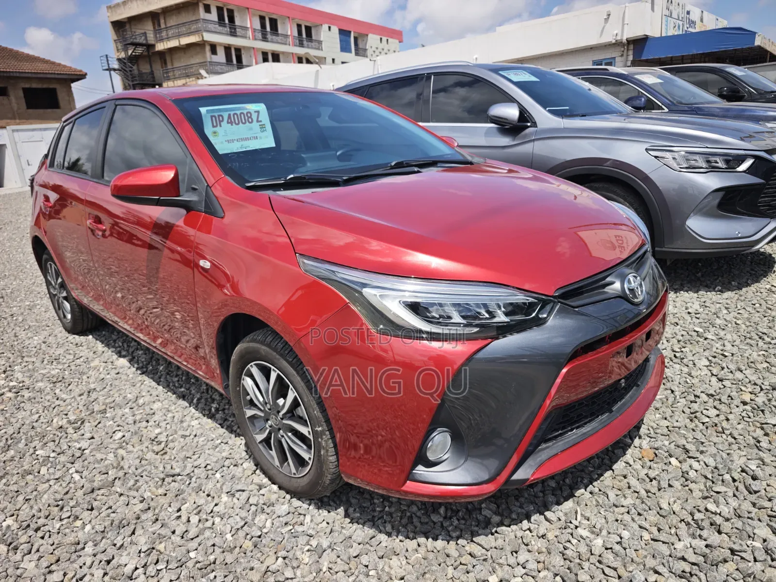 Toyota Yaris 1.5 Sedan XLE 2020 Red