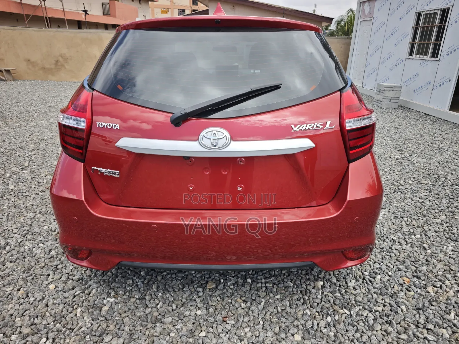 Toyota Yaris 1.5 Sedan XLE 2020 Red