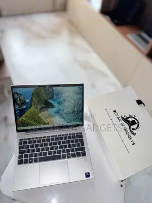 Laptop HP Elitebook 830 G11 16GB Intel Core Ultra 5 SSD 256GB