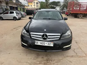 Mercedes-Benz C250 2012 Black