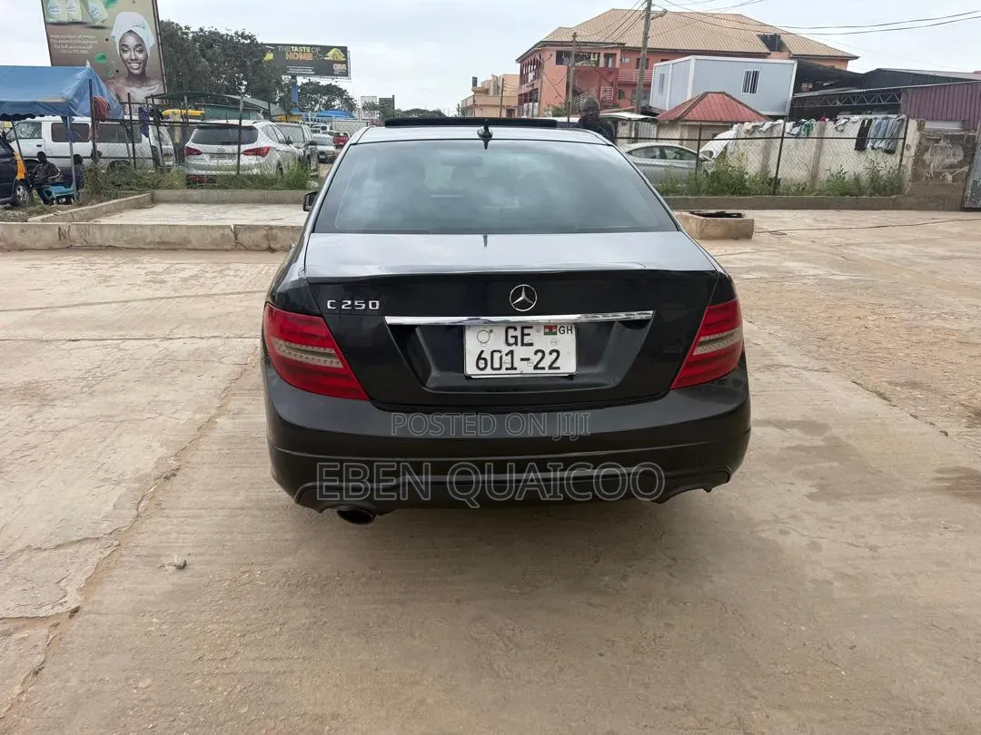 Mercedes-Benz C250 2012 Black