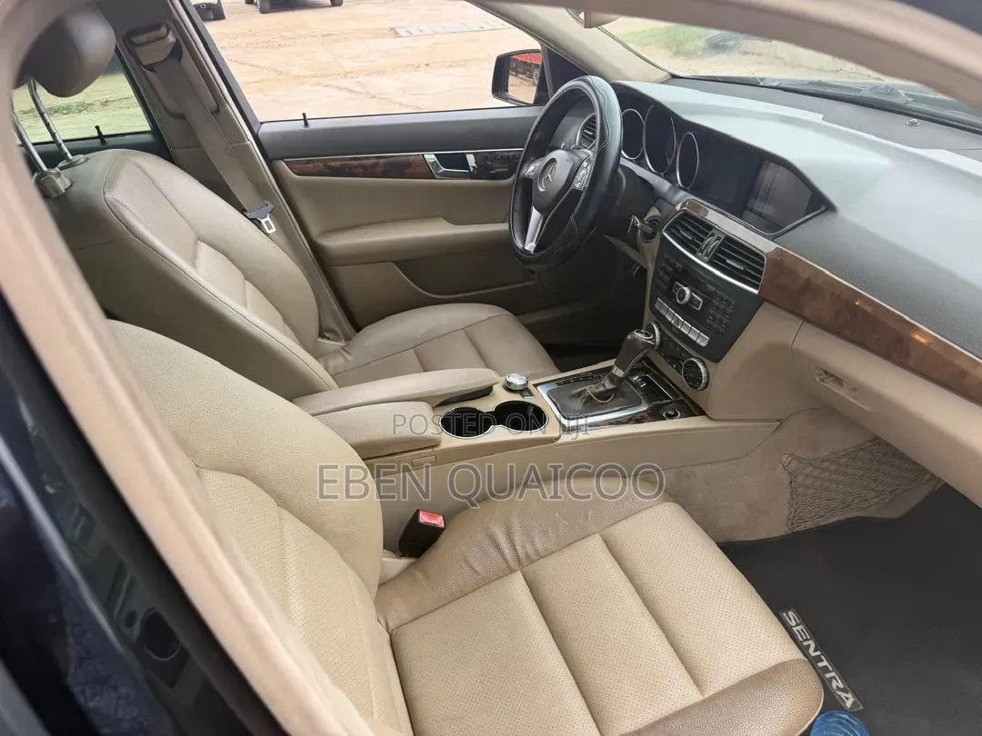Mercedes-Benz C250 2012 Black