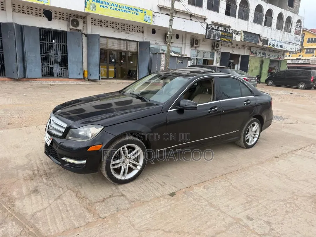 Mercedes-Benz C250 2012 Black