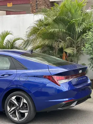 Hyundai Elantra SEL 2023 Blue