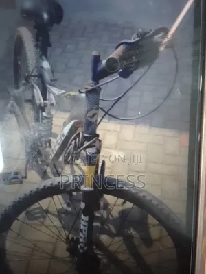 UK Used Hyper 29 Explorer Dual Suspension Mountain Bike