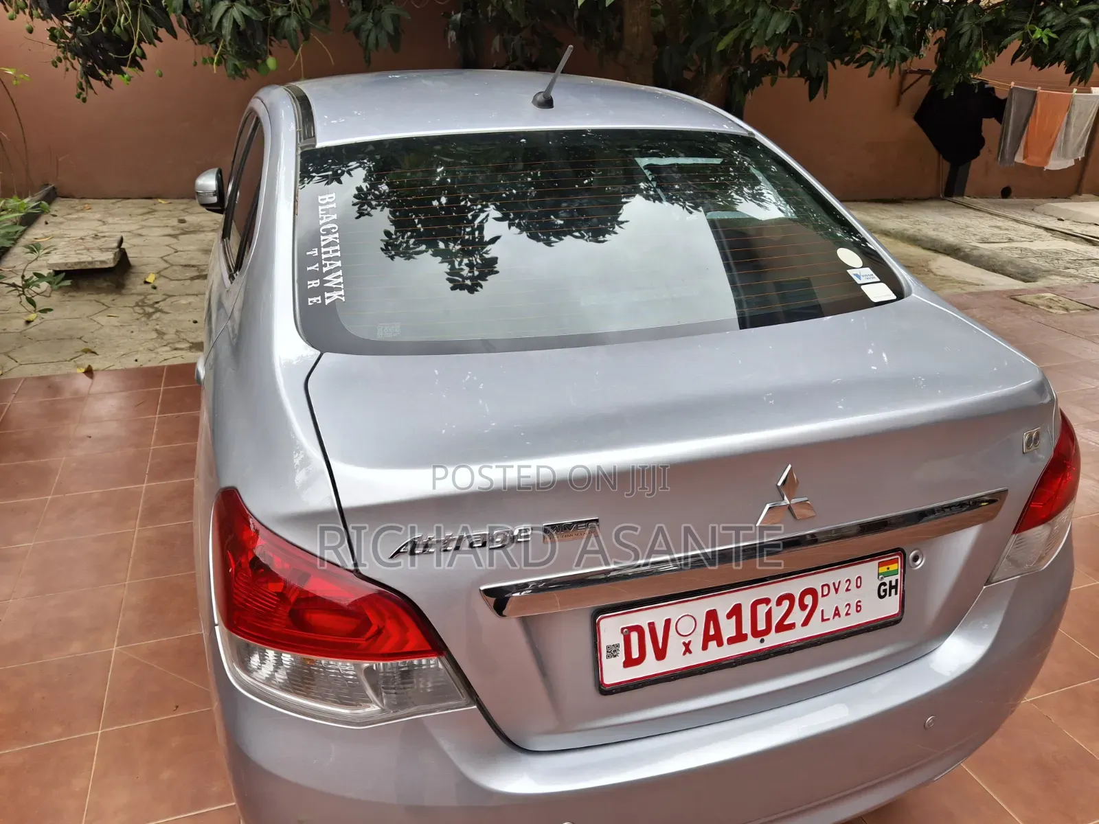 Mitsubishi Attrage 2016 Silver