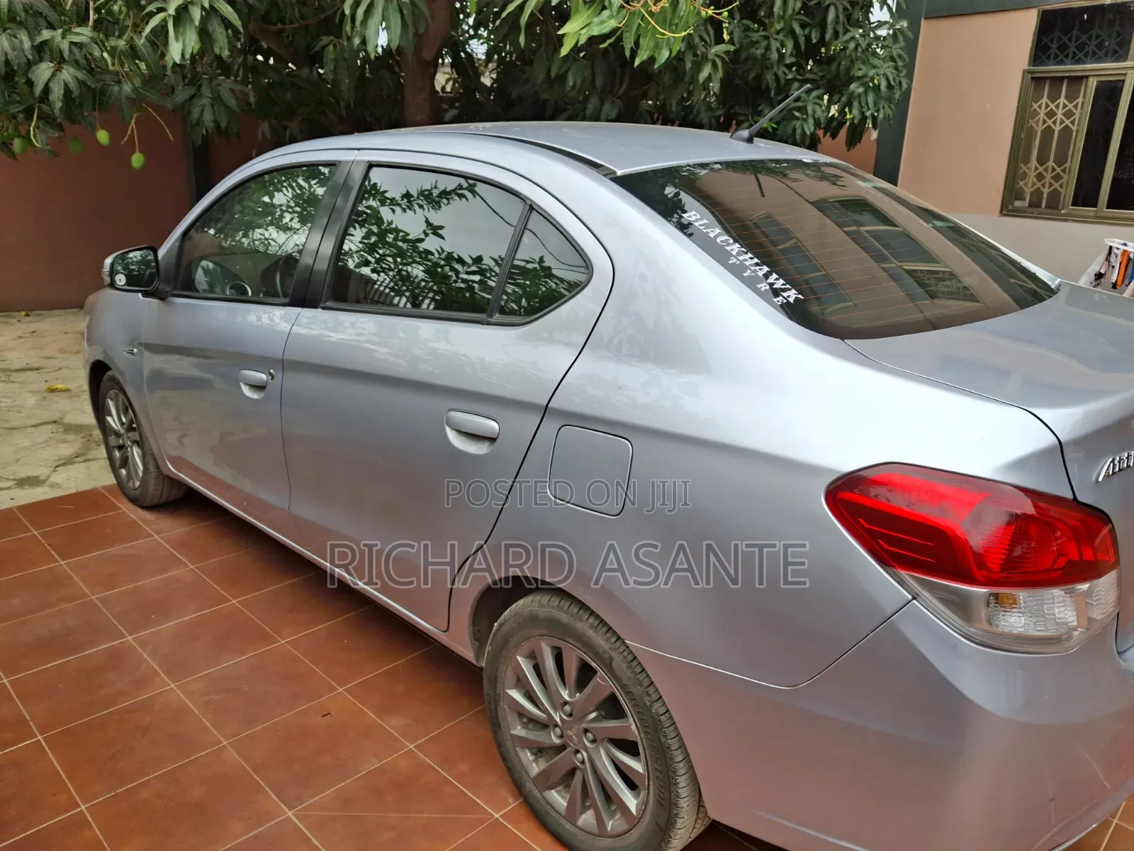 Mitsubishi Attrage 2016 Silver