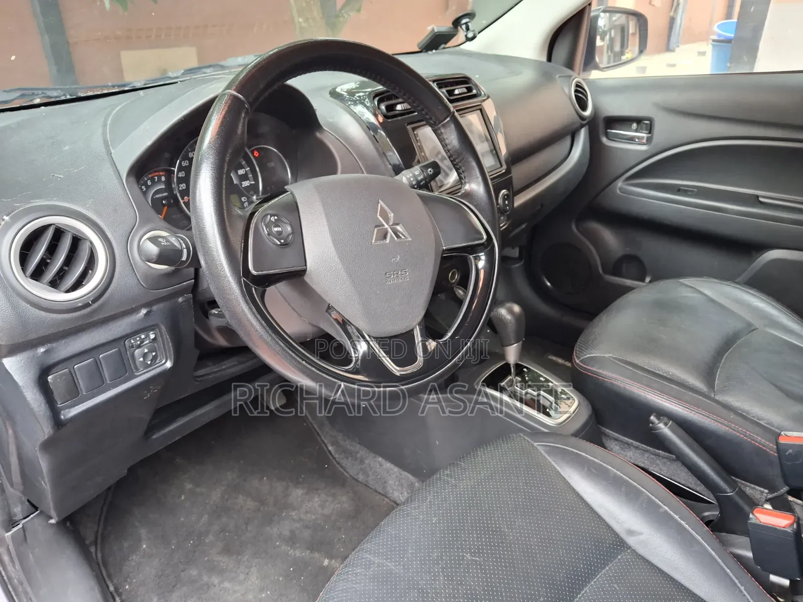 Mitsubishi Attrage 2016 Silver