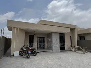 3bdrm House in Lake Side Estate for sale