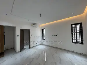 3bdrm House in Lake Side Estate for sale