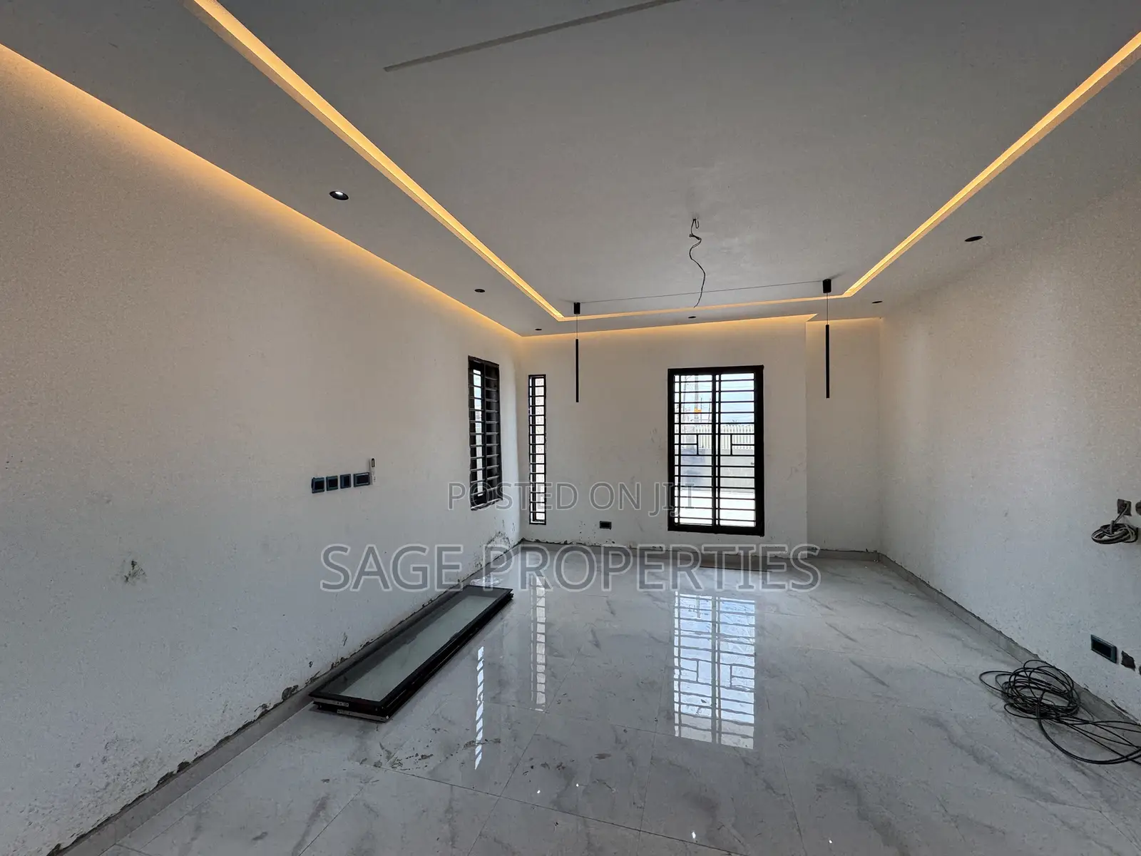 3bdrm House in Lake Side Estate for sale