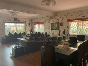 4bdrm Duplex in East Street, Boundary Road Area for sale