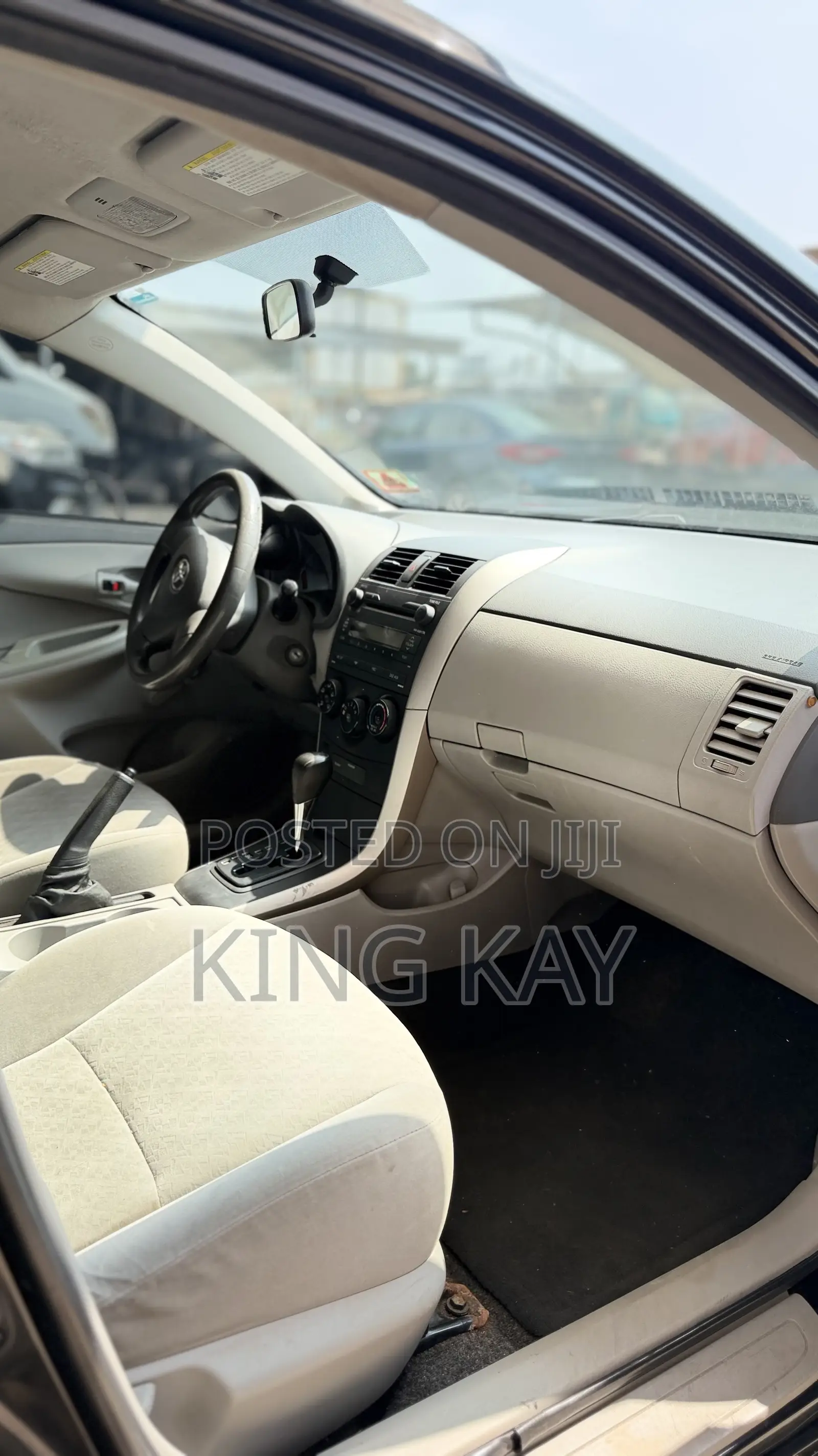 Toyota Corolla LE 4dr Sedan (1.8L 4 cyl 4A) 2009 Gray