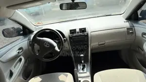 Toyota Corolla LE 4dr Sedan (1.8L 4 cyl 4A) 2009 Gray