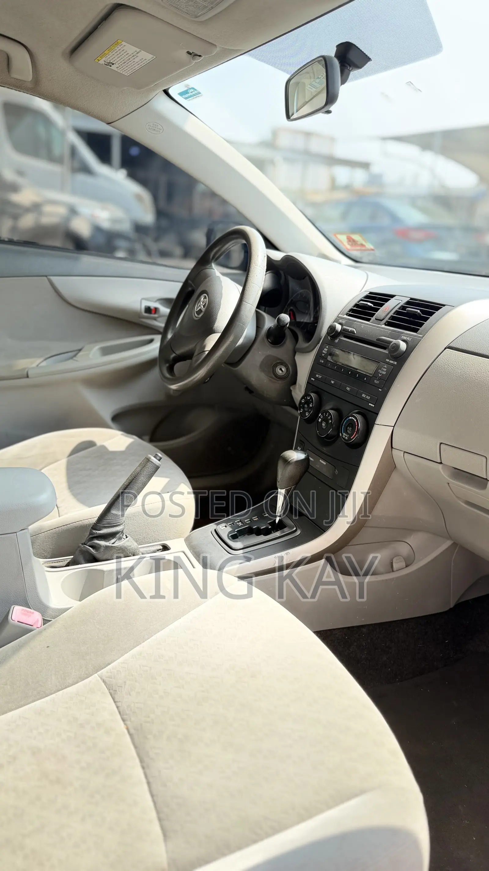 Toyota Corolla LE 4dr Sedan (1.8L 4 cyl 4A) 2009 Gray