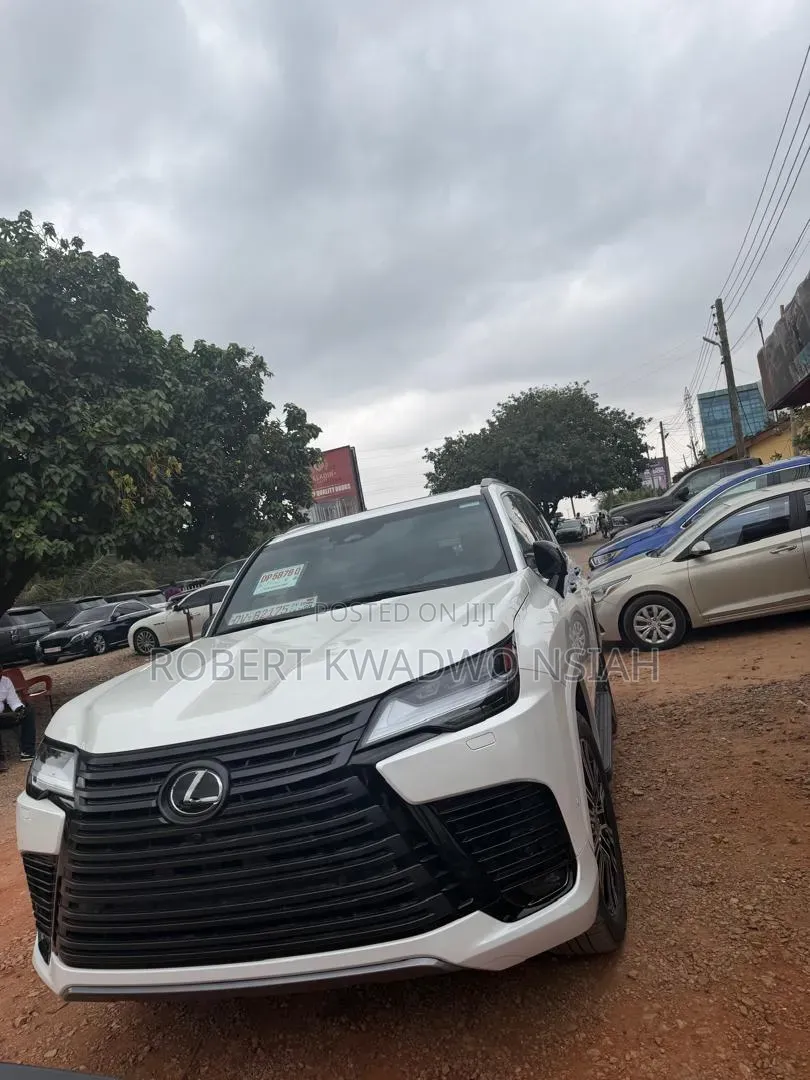 Lexus LX 700h 2025 White