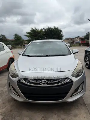 Hyundai Elantra Limited 4dr Sedan (1.8L 4cyl 6A) 2015 Silver