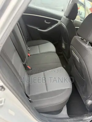Hyundai Elantra Limited 4dr Sedan (1.8L 4cyl 6A) 2015 Silver
