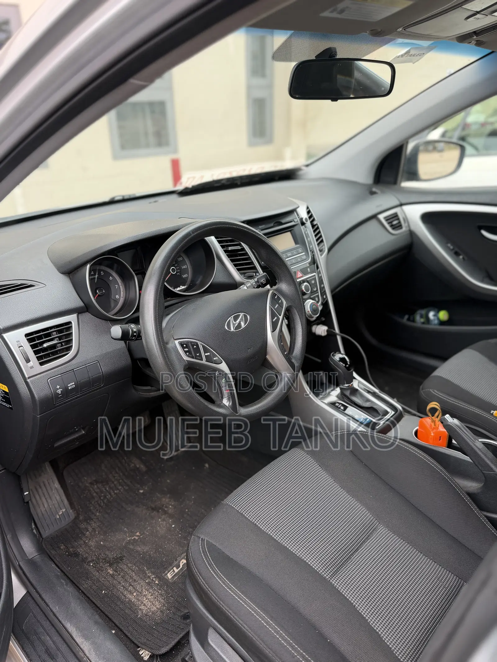 Hyundai Elantra Limited 4dr Sedan (1.8L 4cyl 6A) 2015 Silver
