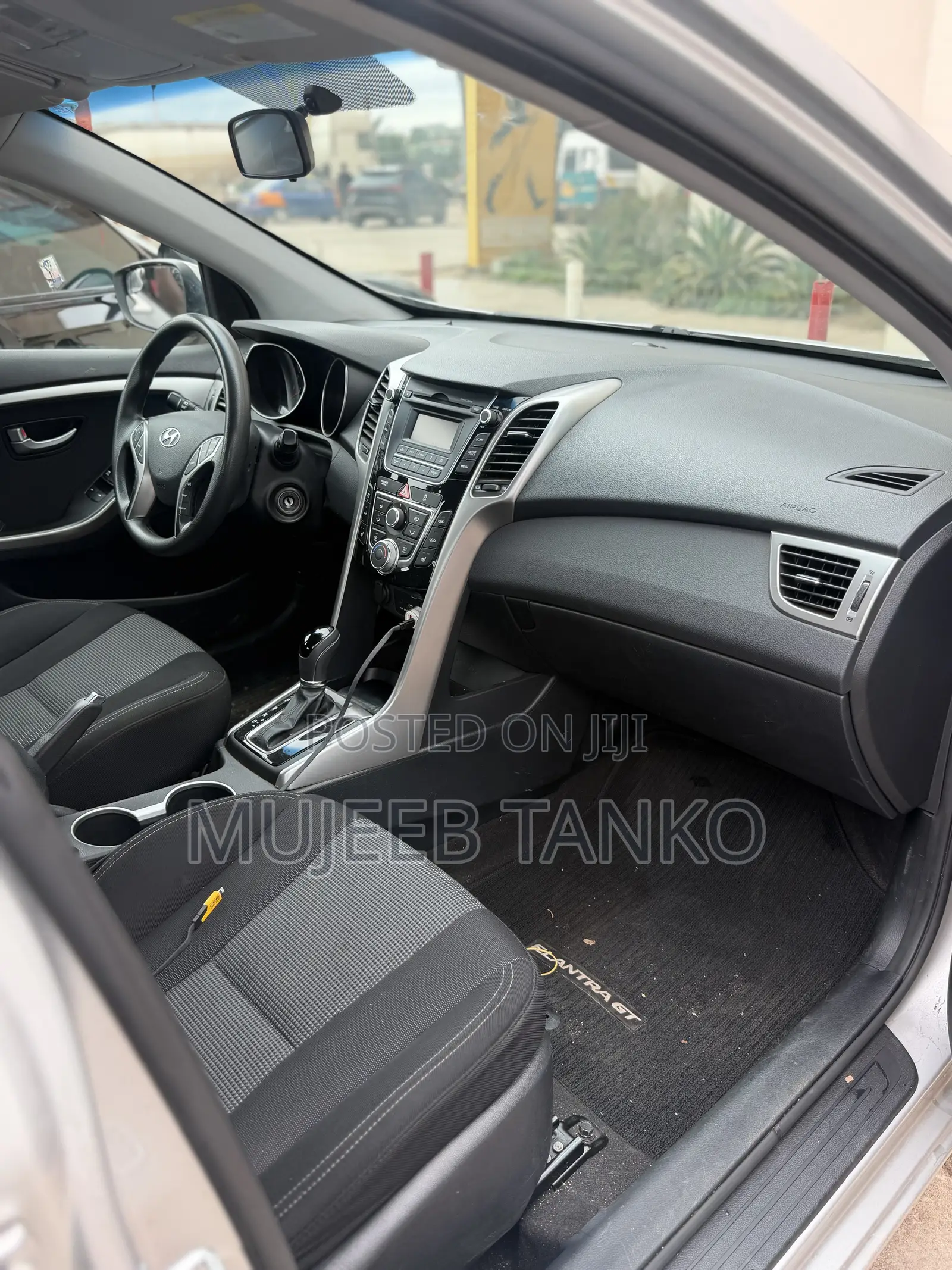 Hyundai Elantra Limited 4dr Sedan (1.8L 4cyl 6A) 2015 Silver
