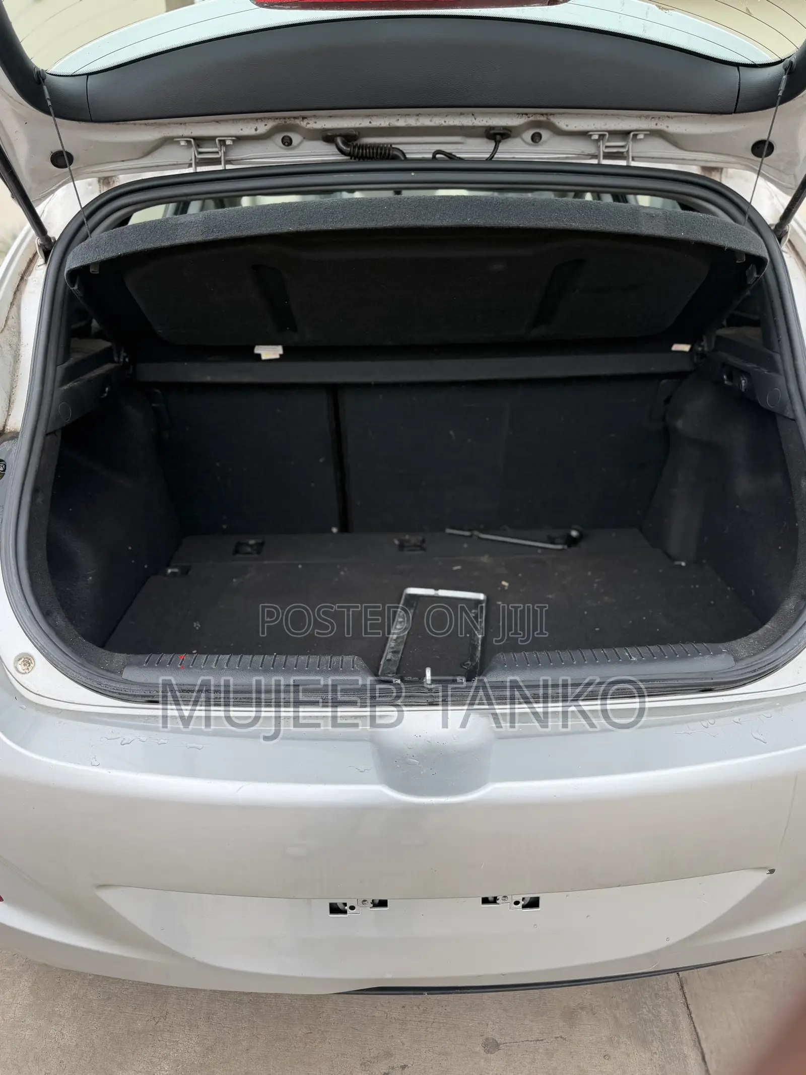 Hyundai Elantra Limited 4dr Sedan (1.8L 4cyl 6A) 2015 Silver
