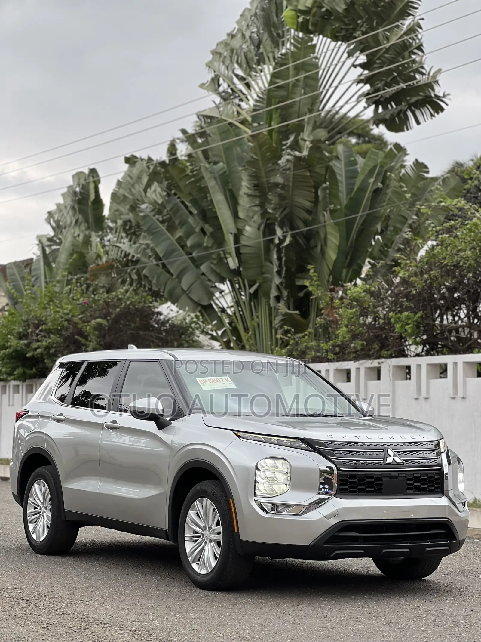 Mitsubishi Outlander 2021 Silver