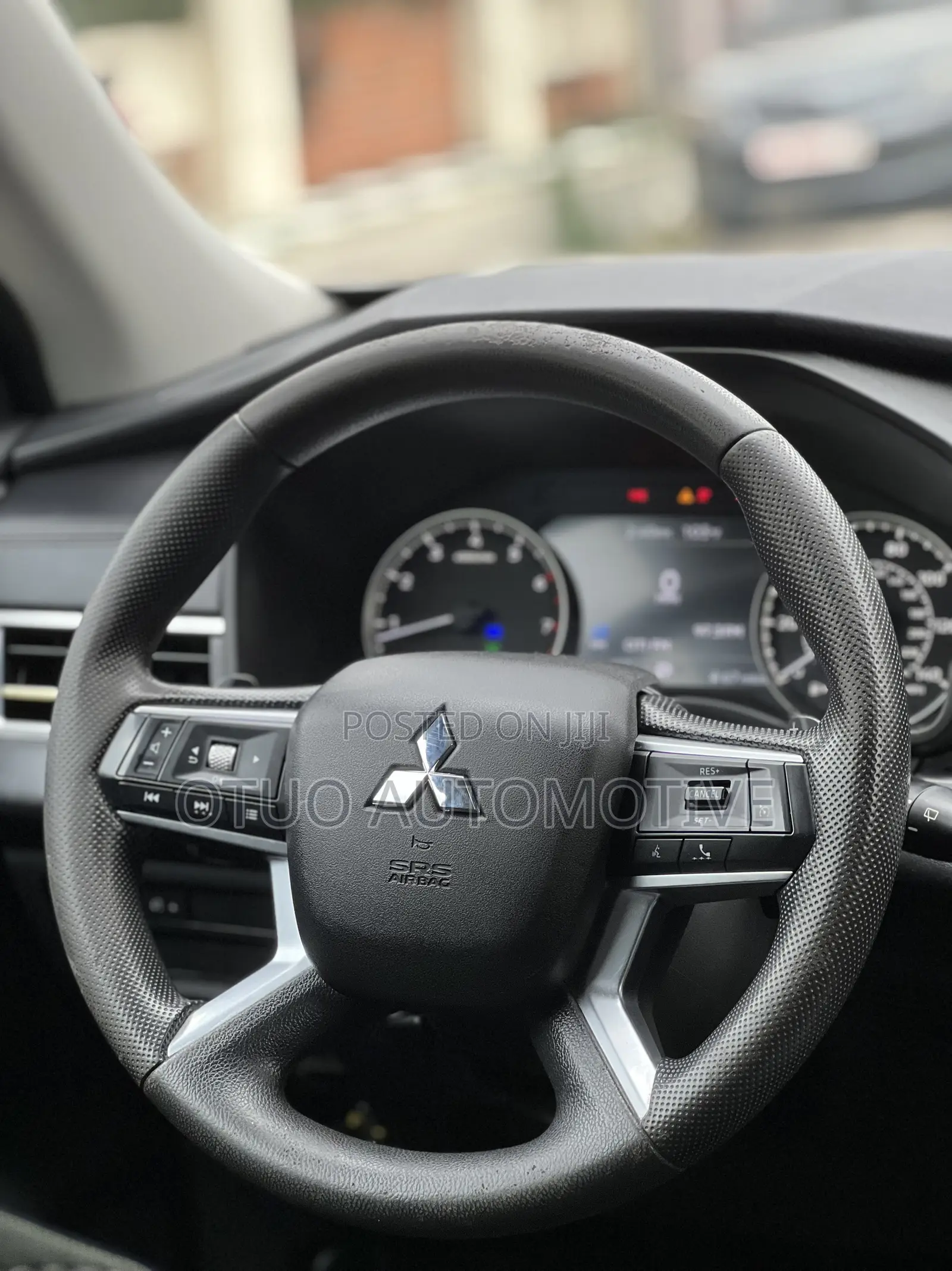 Mitsubishi Outlander 2021 Silver