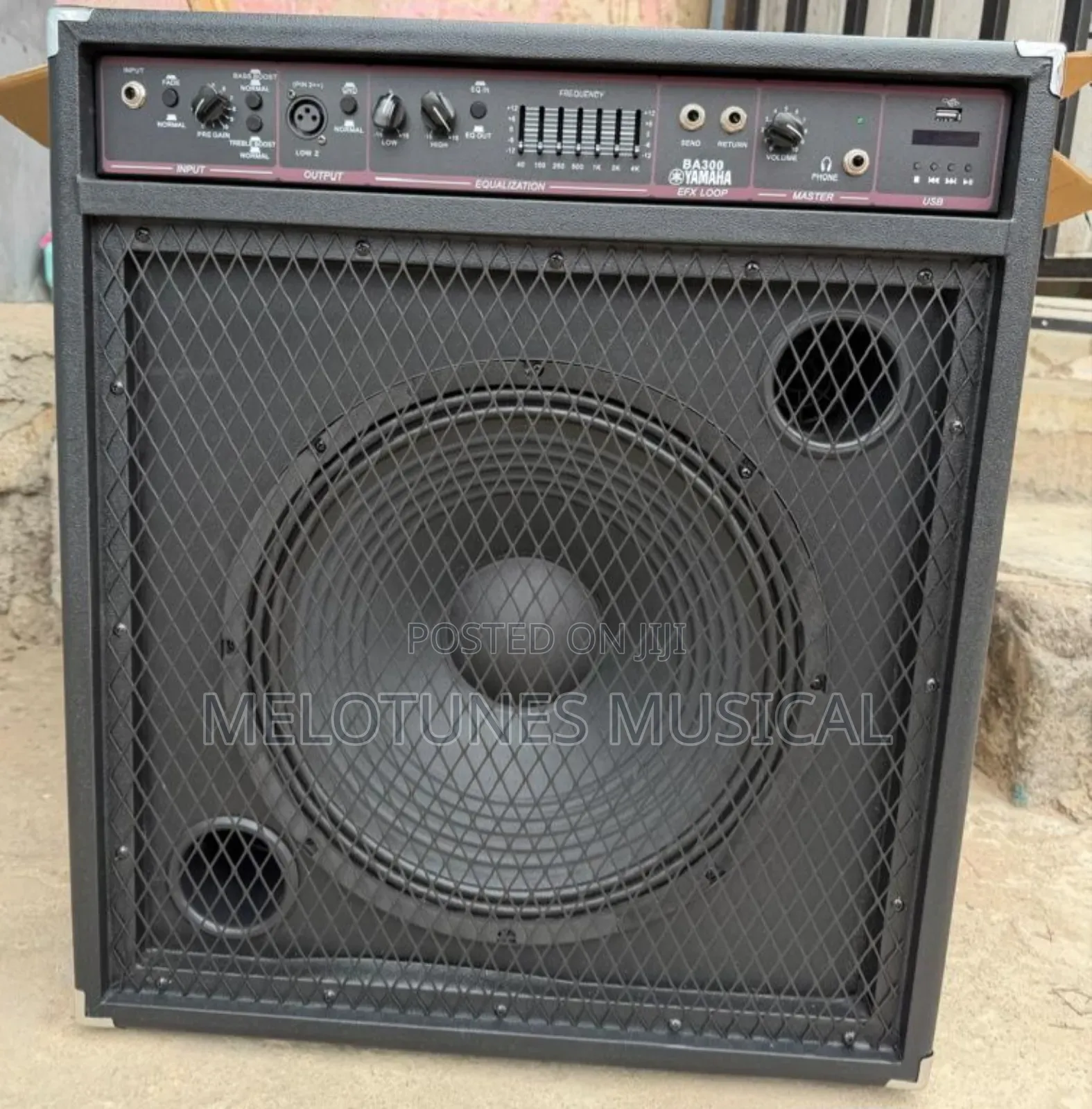 Yamaha BA300 Bass Guitar Combo Amplifier