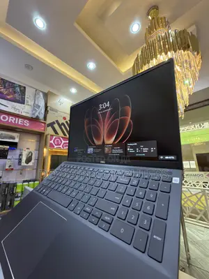 Laptop Dell Vostro 7510 16GB Intel Core i5 SSD 256GB