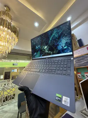 Laptop Dell Vostro 7510 16GB Intel Core i5 SSD 256GB