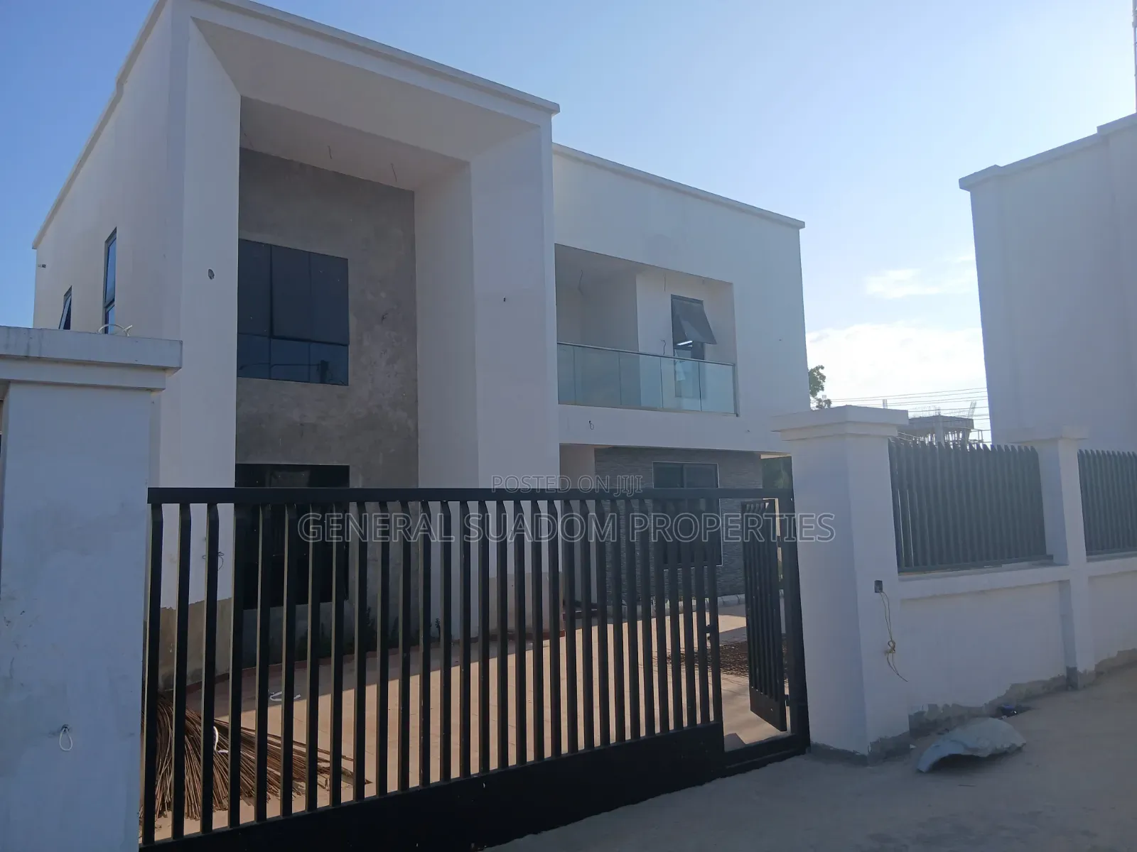 4bdrm Duplex in Suadom Properties, Sakumono for sale