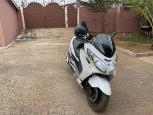 Suzuki Burgman 2012 White