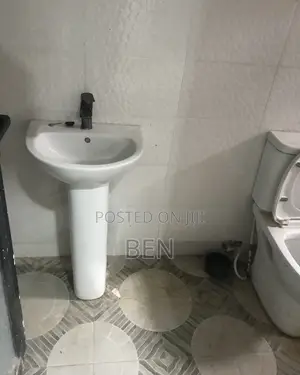 1bdrm Apartment in Isreal Alhaji, Mile 7 for rent