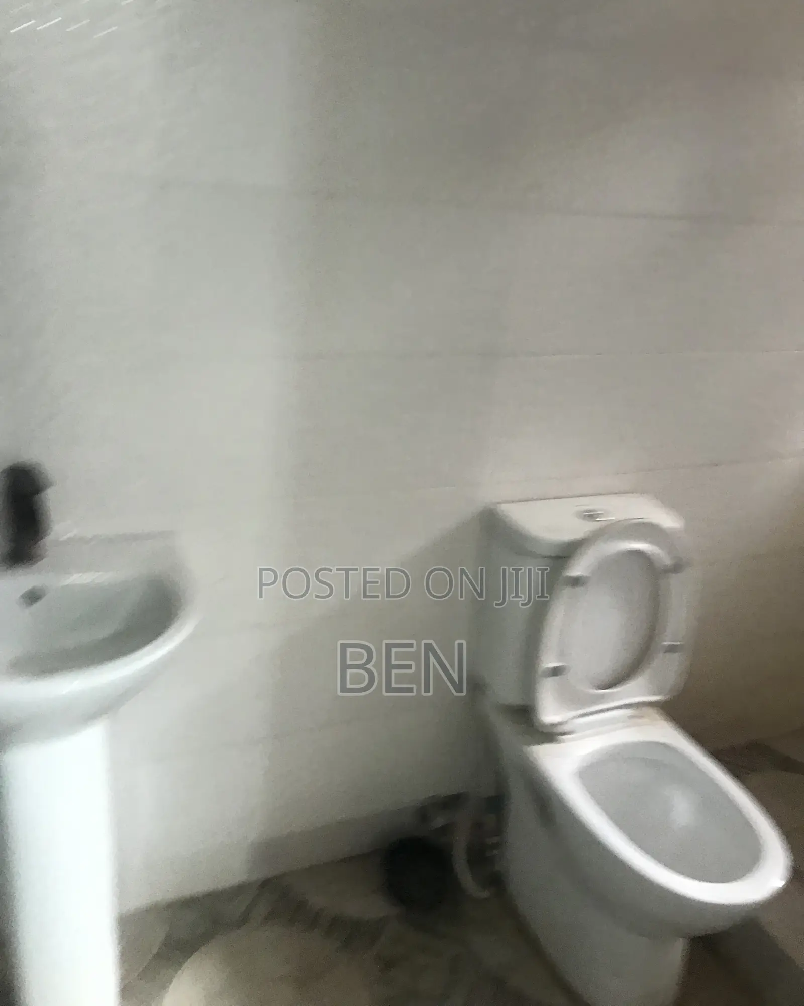 1bdrm Apartment in Isreal Alhaji, Mile 7 for rent