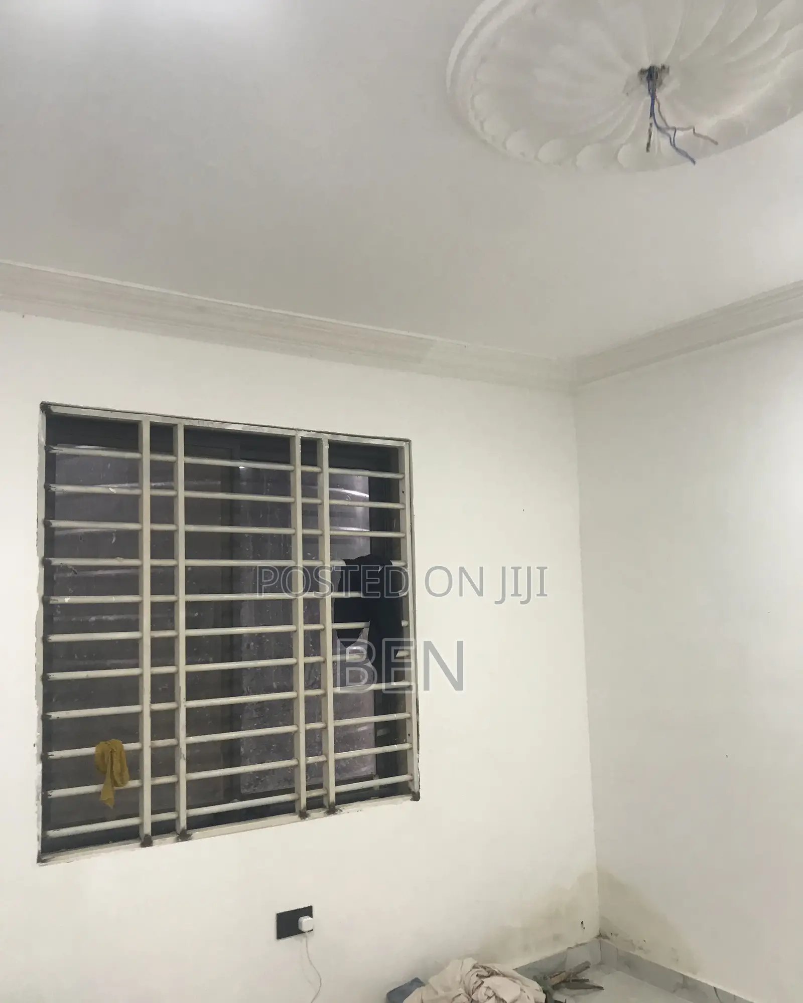 1bdrm Apartment in Isreal Alhaji, Mile 7 for rent