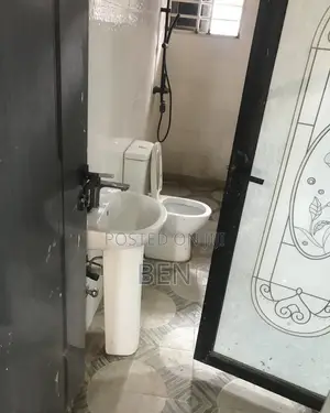 1bdrm Apartment in Isreal Alhaji, Mile 7 for rent