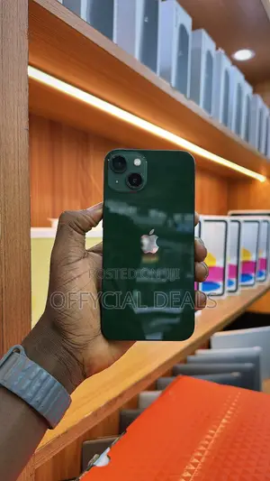 Apple iPhone 13 128 GB Green