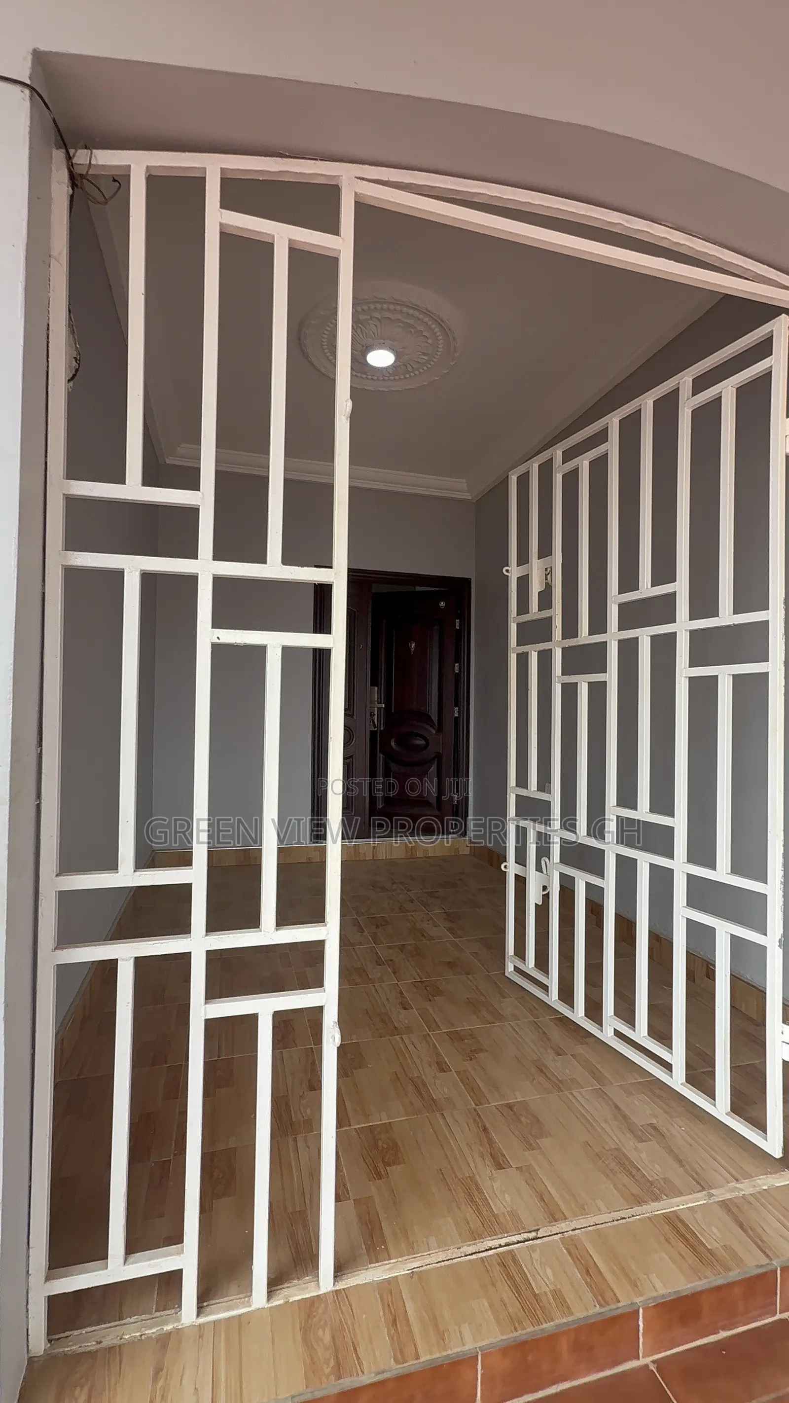 2bdrm Apartment in West Hills Mall Area for rent