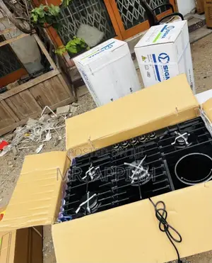 Black Mirror Finish Kenwood 90cm 4 Gas + 1 Electric Hob