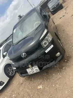 Toyota Voxy V 2WD 8-Seater 2010 Black