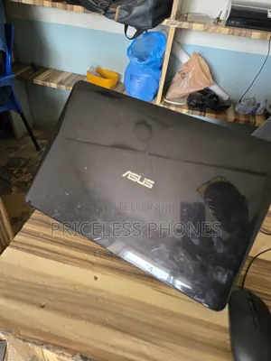 Laptop Asus X555LA 12GB Intel Core i7 SSD 256GB